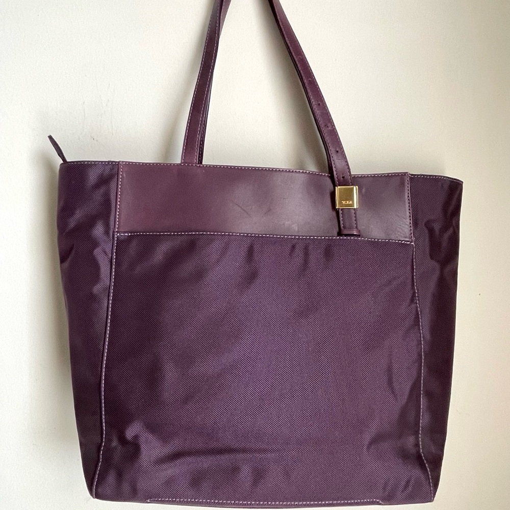 Tumi Larkin Nora Tote - Picture 7 of 11